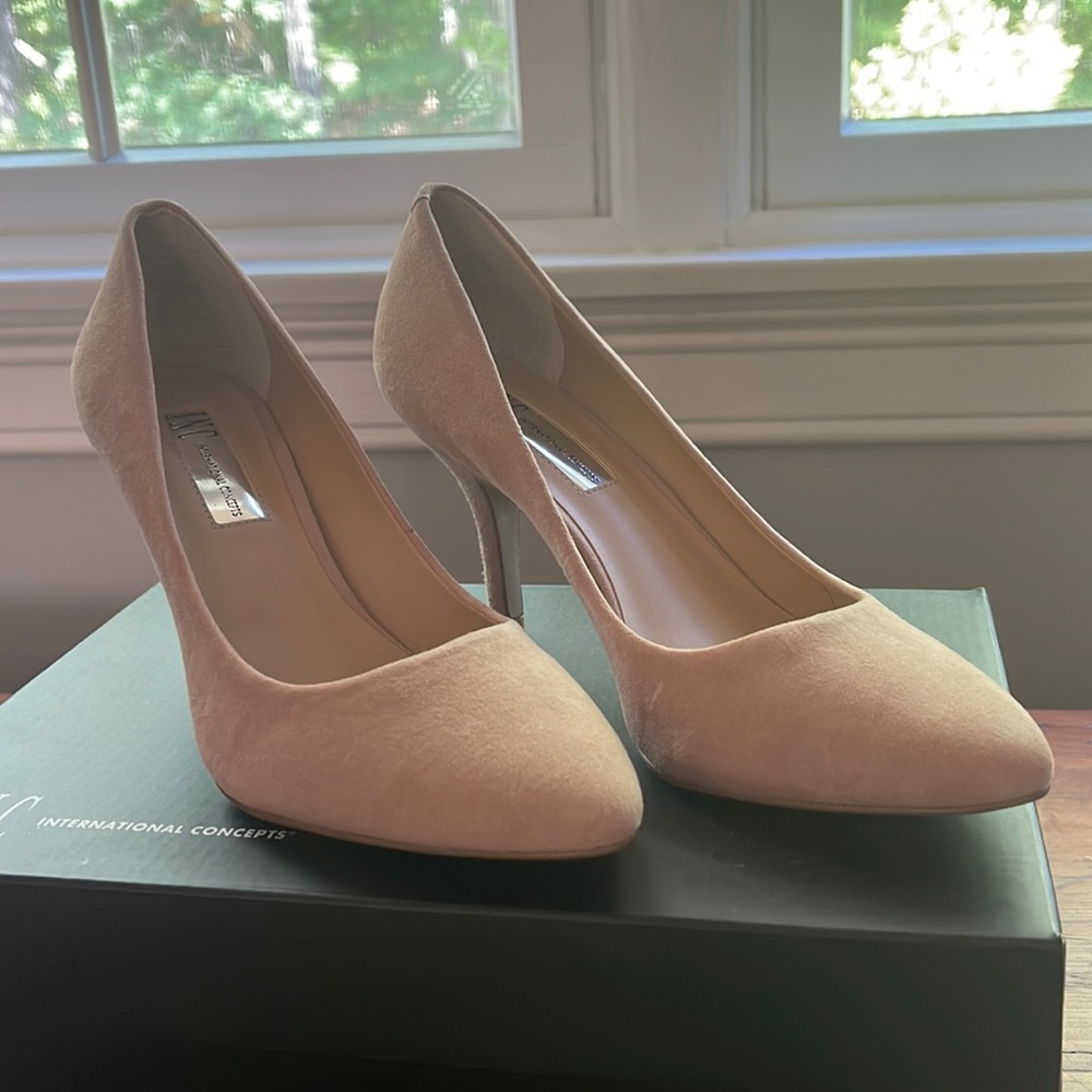 Blush pink Pump